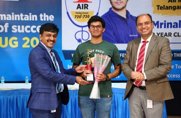 Focused Study and Adequate Breaks Enable Aakash Institute’s Mrinal Kutteri from Hyderabad to Score 720 in NEET UG 2021
